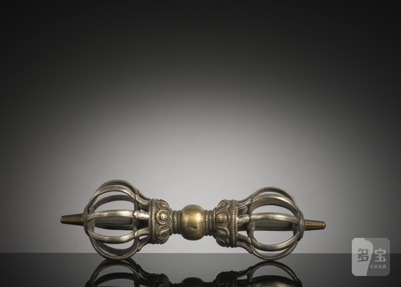 Nine-rayed bronze vajra - 图2